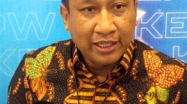 Kepala Dinas Perpustakaan Kota Batam, Herman Rozi